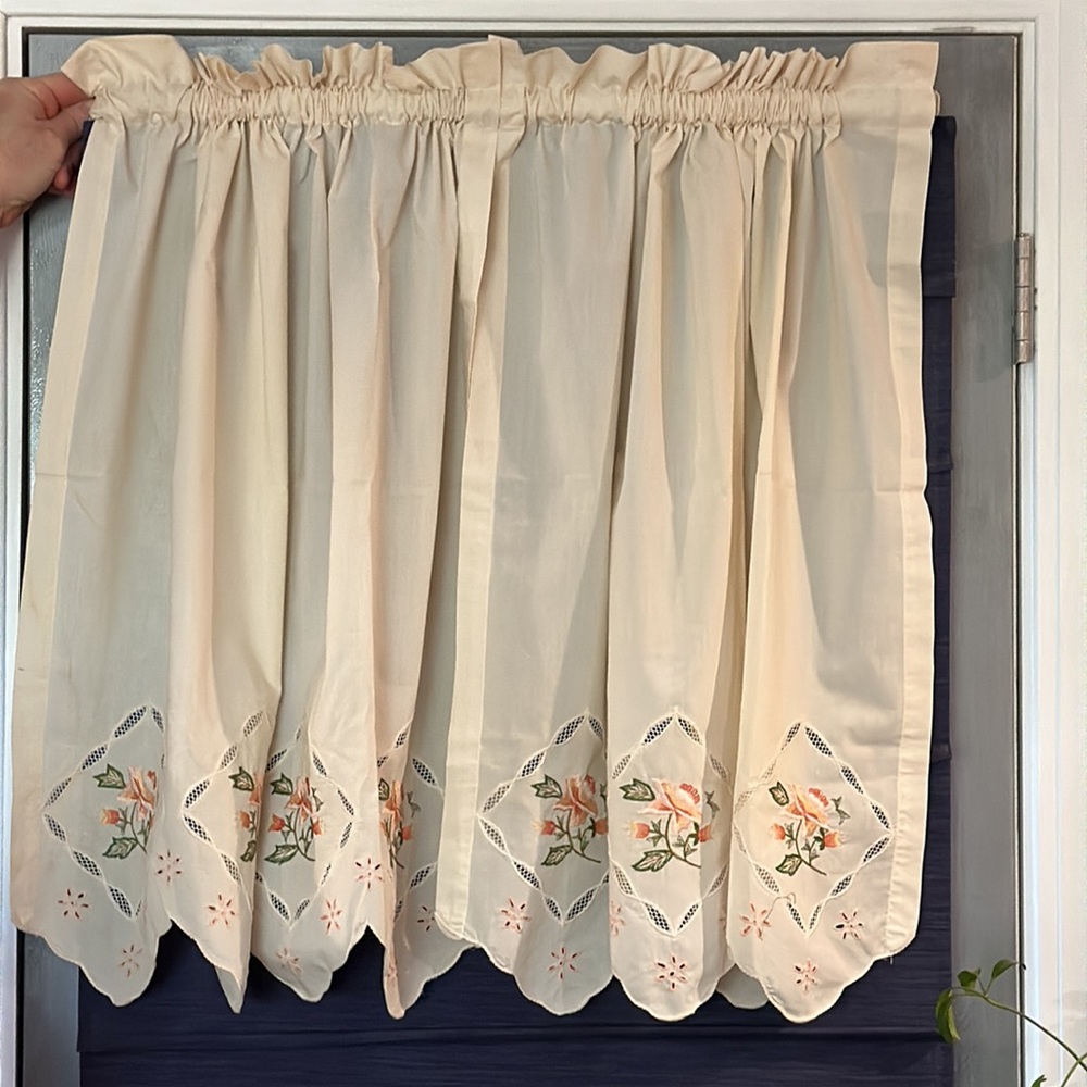 Set of valances and curtains. Cream with peach flowered embroidery pattern